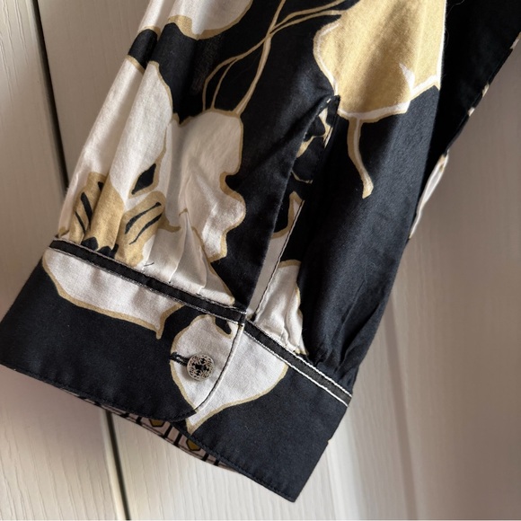 Robert Graham Women’s Shirt Floral Hadley Short Sleeve - Picture 7 of 12